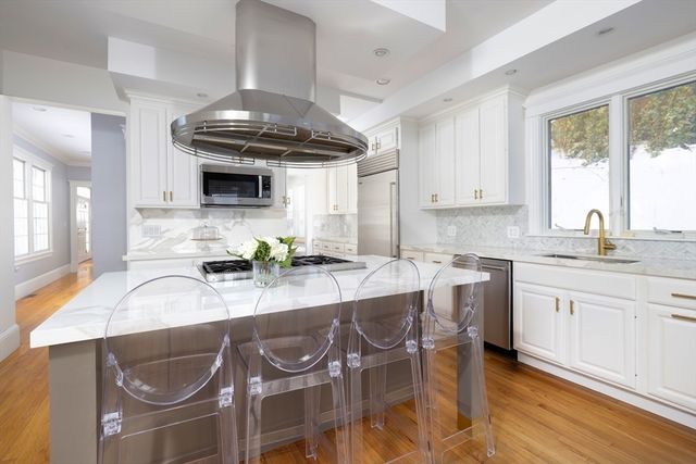 110 Avalon Road, Newton, MA 02468