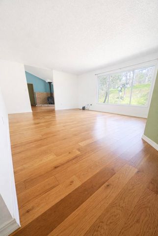 15 Twin Oaks Road, Jacksonville, OR 97530