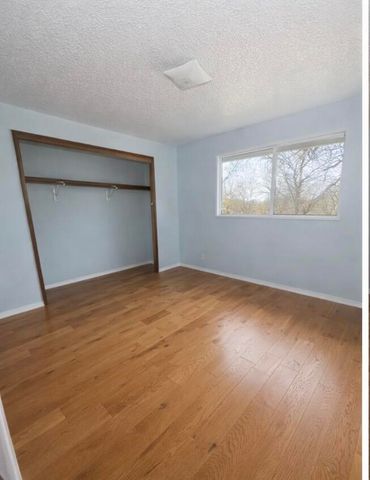 15 Twin Oaks Road, Jacksonville, OR 97530