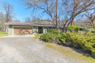 15 Twin Oaks Road, Jacksonville, OR 97530