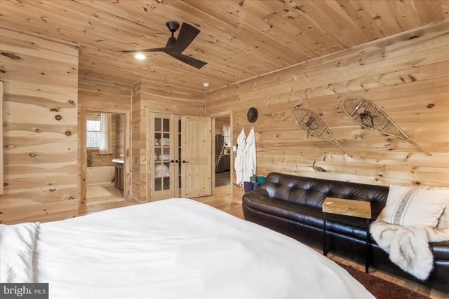 26 HIDEOUT WAY, Great Cacapon, WV 25422