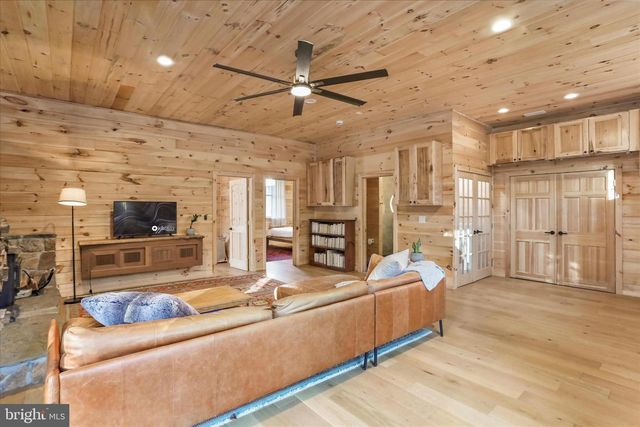 26 HIDEOUT WAY, Great Cacapon, WV 25422