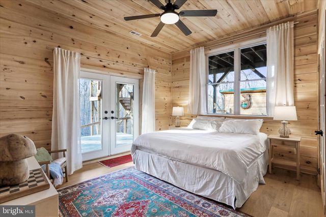 26 HIDEOUT WAY, Great Cacapon, WV 25422