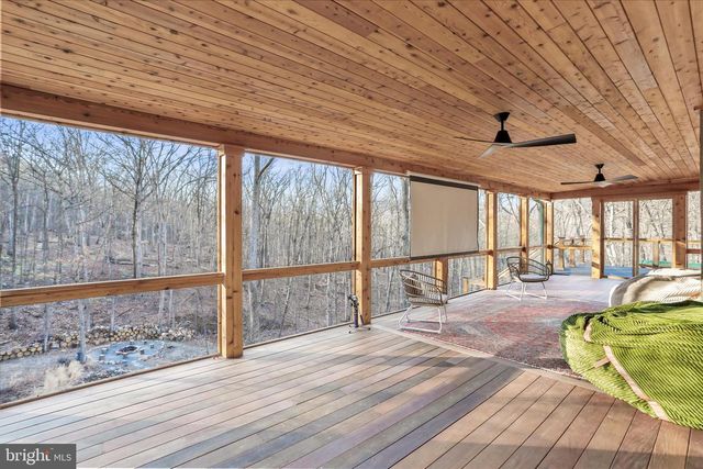 26 HIDEOUT WAY, Great Cacapon, WV 25422