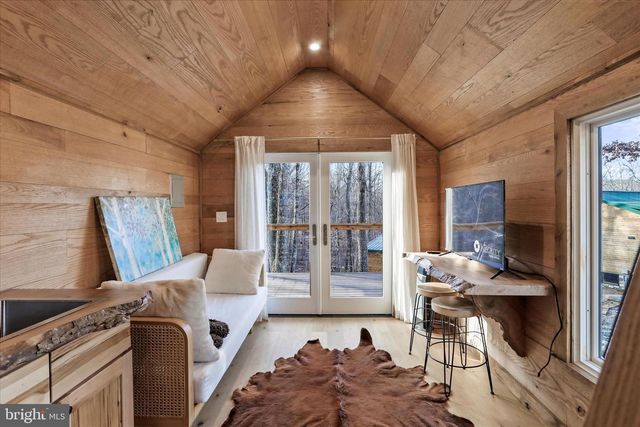 26 HIDEOUT WAY, Great Cacapon, WV 25422