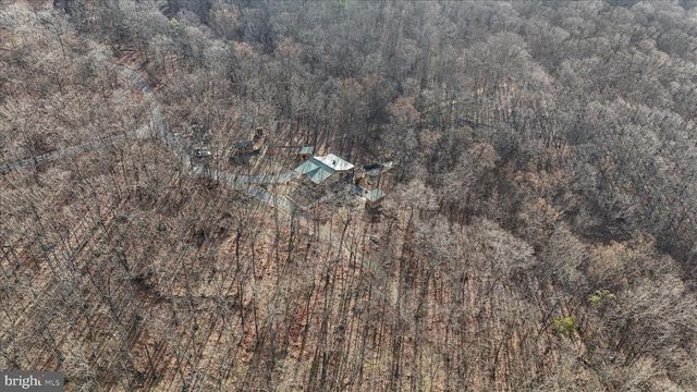 26 HIDEOUT WAY, Great Cacapon, WV 25422