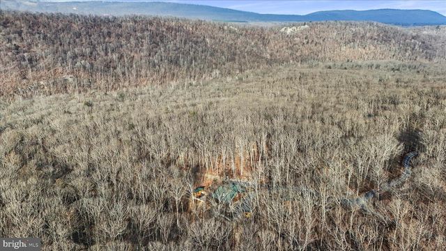 26 HIDEOUT WAY, Great Cacapon, WV 25422