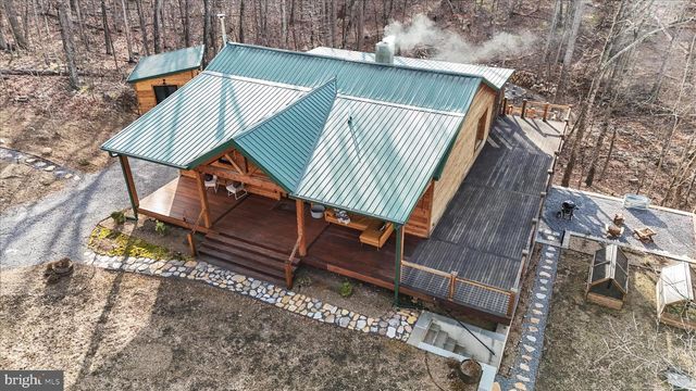 26 HIDEOUT WAY, Great Cacapon, WV 25422