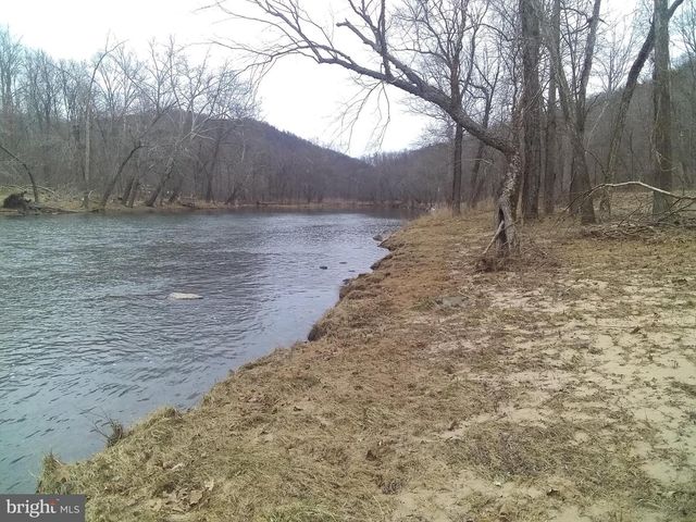 26 HIDEOUT WAY, Great Cacapon, WV 25422