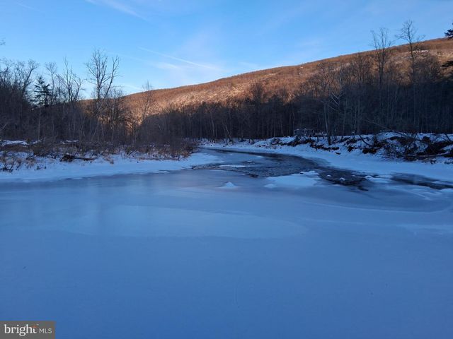 26 HIDEOUT WAY, Great Cacapon, WV 25422