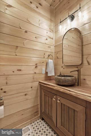 26 HIDEOUT WAY, Great Cacapon, WV 25422