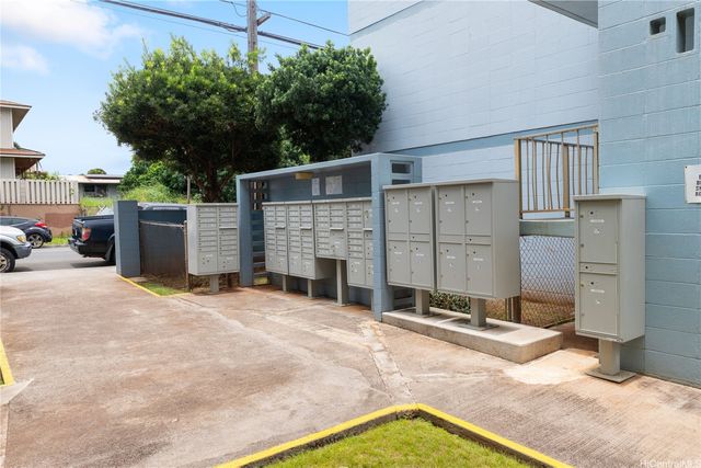 94-011 Waipahu Street D214, Waipahu, HI 96797