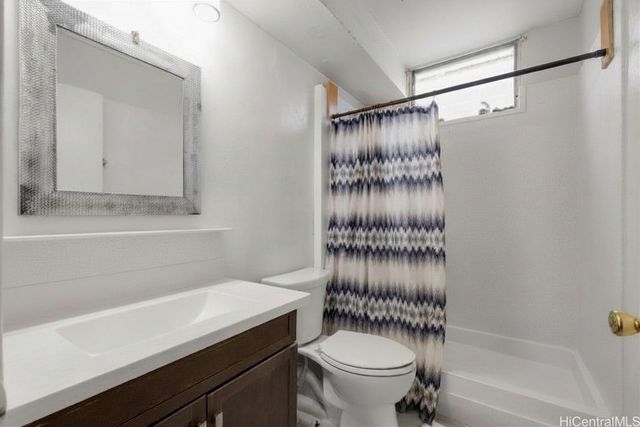 94-011 Waipahu Street D214, Waipahu, HI 96797
