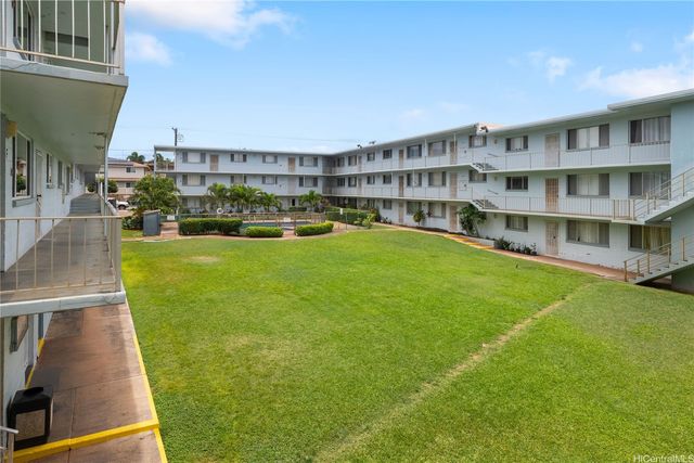 94-011 Waipahu Street D214, Waipahu, HI 96797