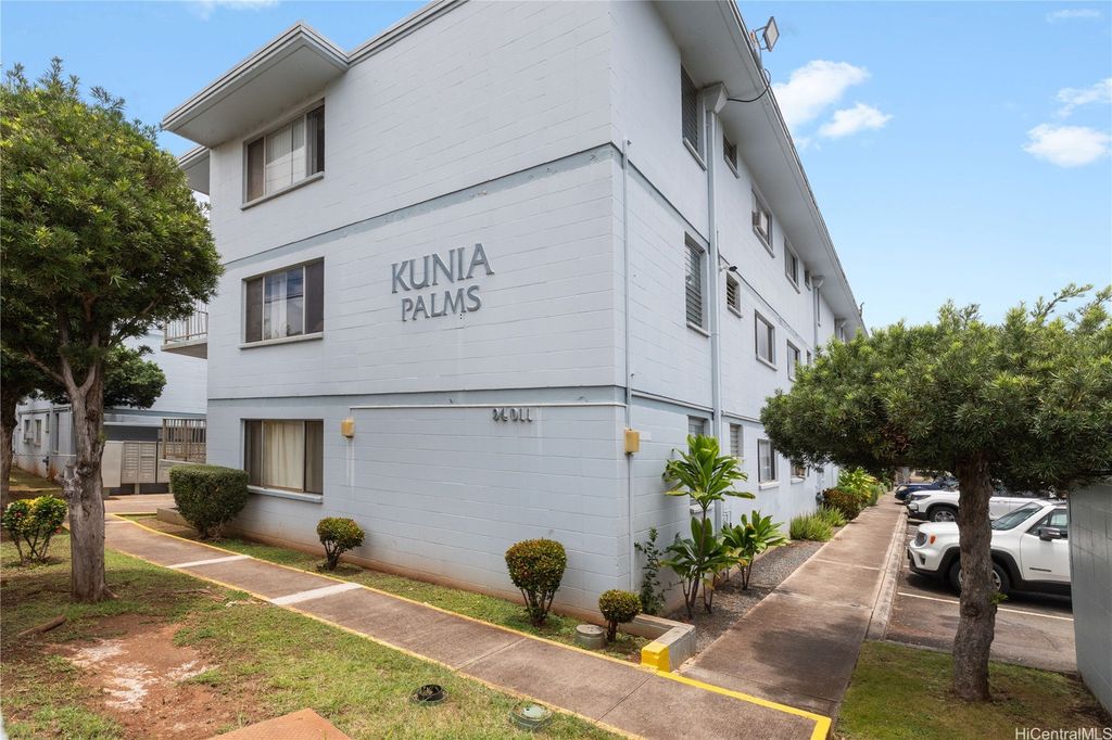 94-011 Waipahu Street D214, Waipahu, HI 96797