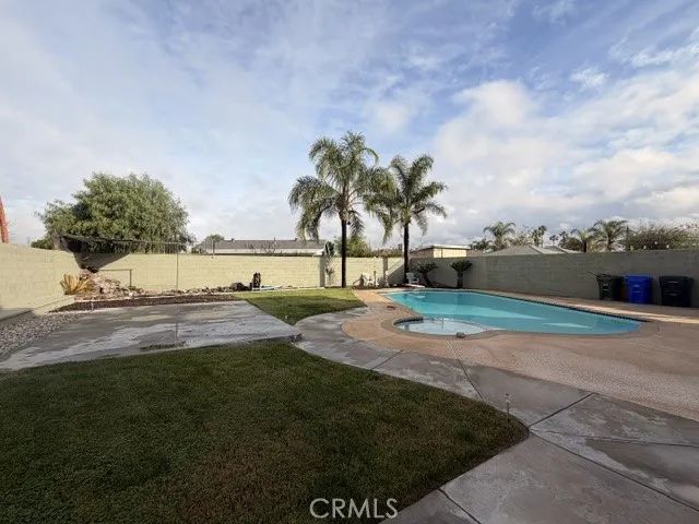 17824 Ivy Avenue, Fontana, CA 92335