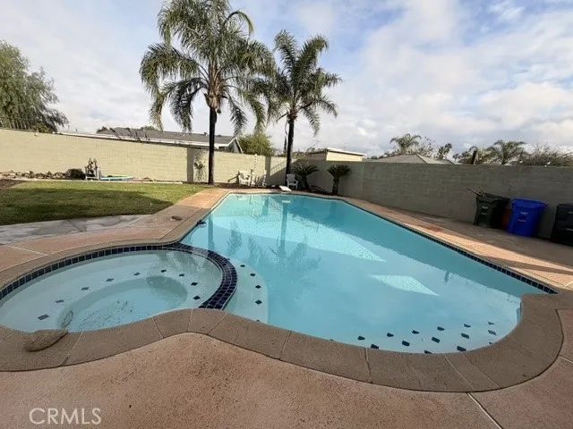 17824 Ivy Avenue, Fontana, CA 92335
