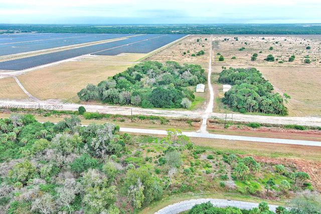 171 CAROUSEL AVE, La Belle, FL 33935