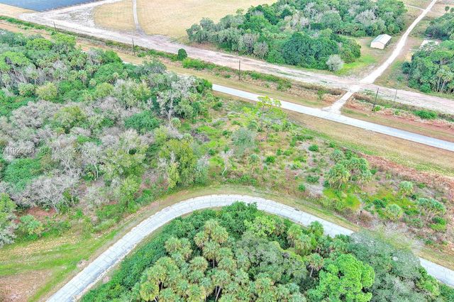 171 CAROUSEL AVE, La Belle, FL 33935