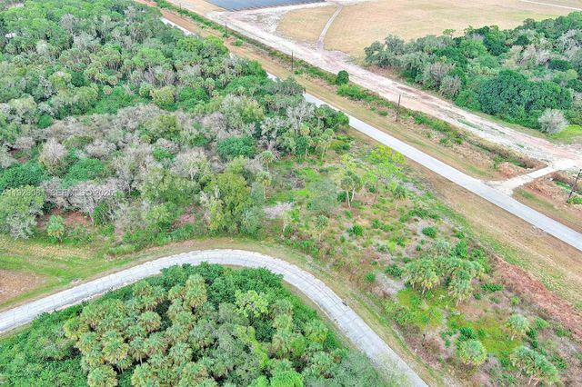 171 CAROUSEL AVE, La Belle, FL 33935