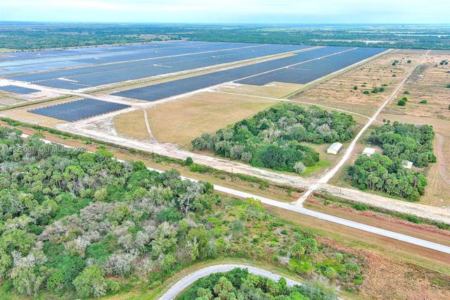 171 CAROUSEL AVE, La Belle, FL 33935