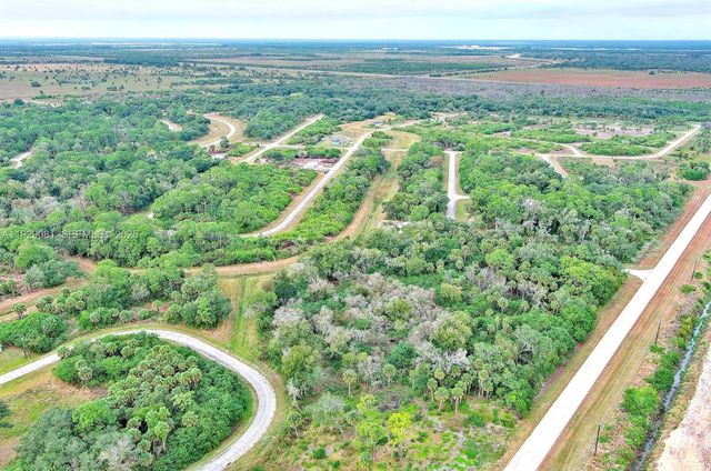 171 CAROUSEL AVE, La Belle, FL 33935