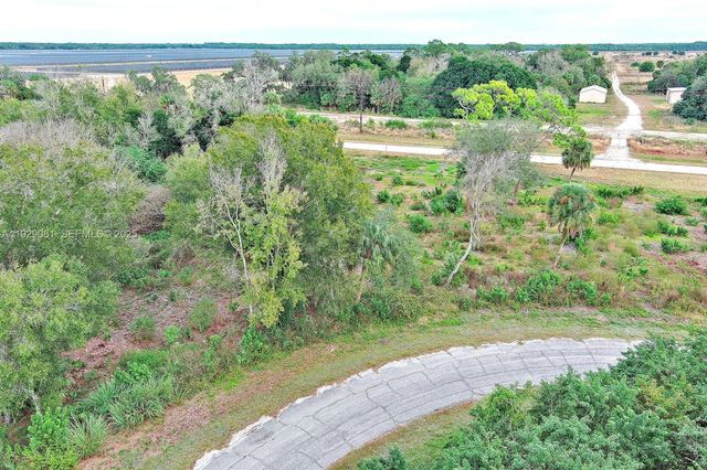 171 CAROUSEL AVE, La Belle, FL 33935