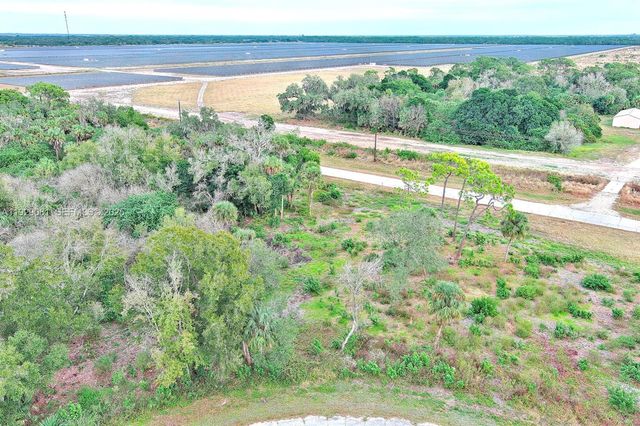 171 CAROUSEL AVE, La Belle, FL 33935