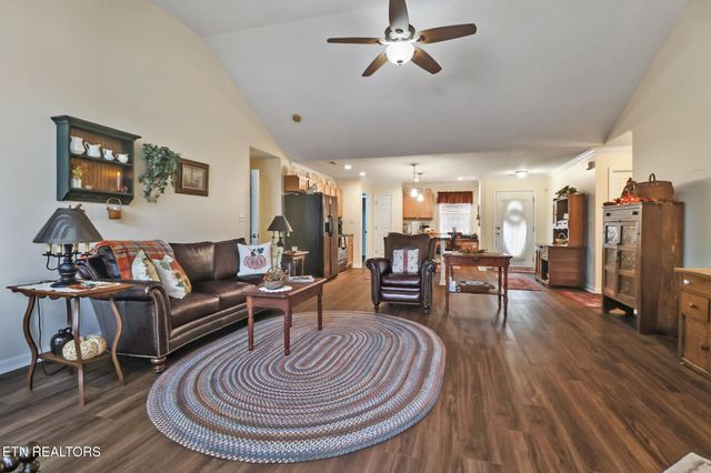 7038 Winter Oaks Way, Knoxville, TN 37918