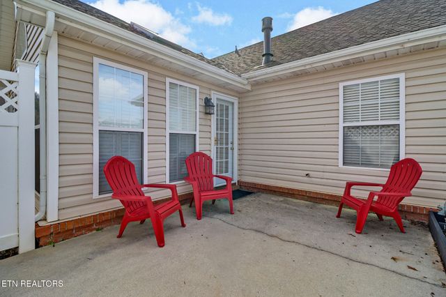 7038 Winter Oaks Way, Knoxville, TN 37918