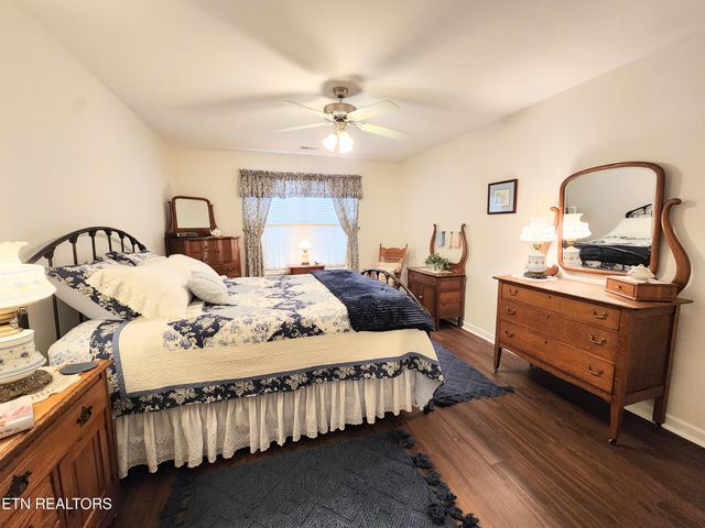 7038 Winter Oaks Way, Knoxville, TN 37918