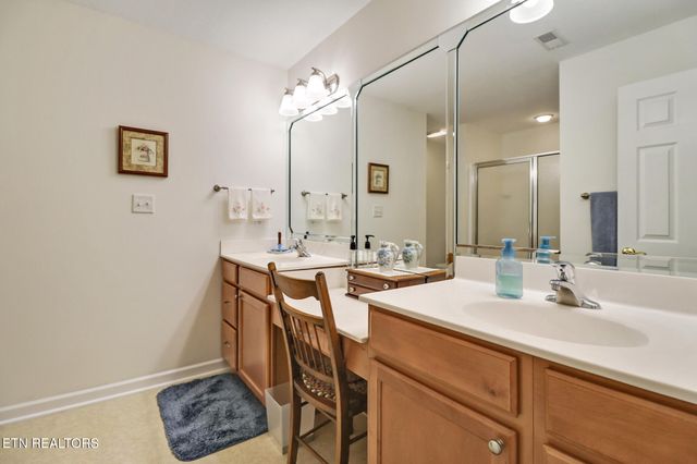 7038 Winter Oaks Way, Knoxville, TN 37918