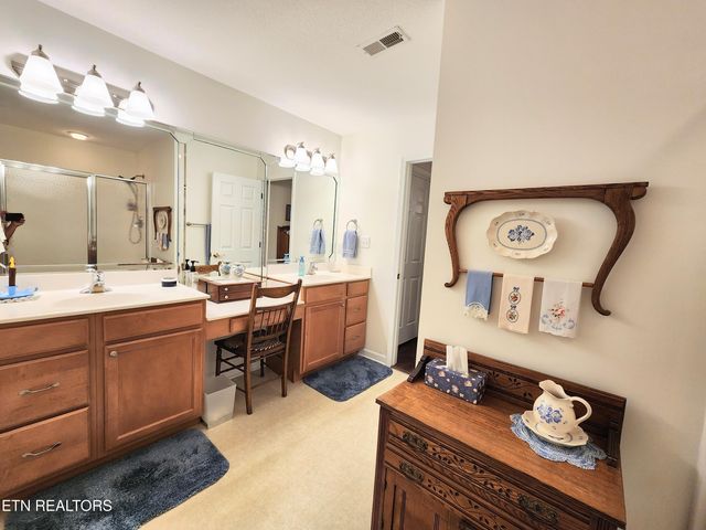 7038 Winter Oaks Way, Knoxville, TN 37918