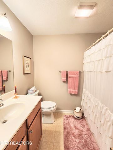 7038 Winter Oaks Way, Knoxville, TN 37918