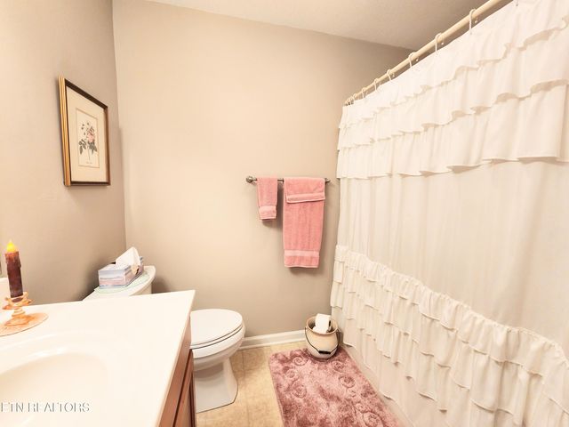 7038 Winter Oaks Way, Knoxville, TN 37918