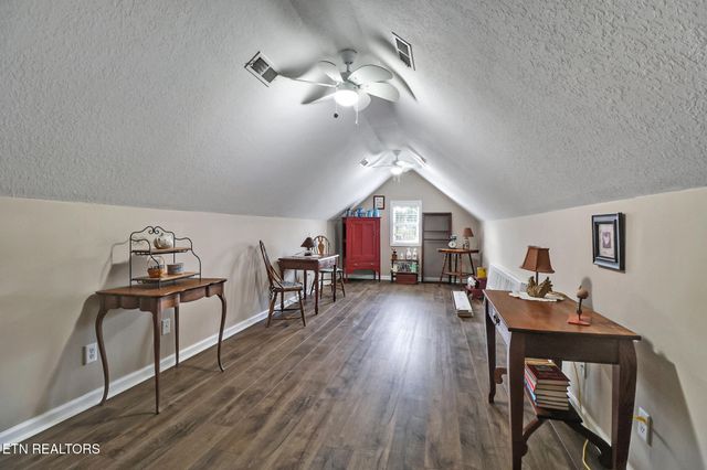 7038 Winter Oaks Way, Knoxville, TN 37918