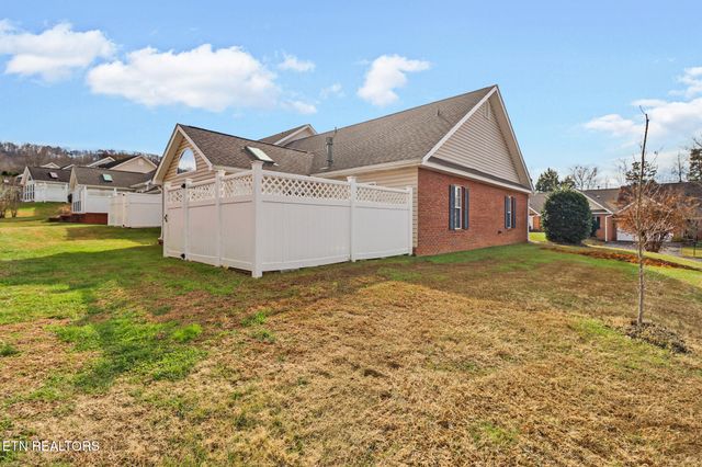 7038 Winter Oaks Way, Knoxville, TN 37918