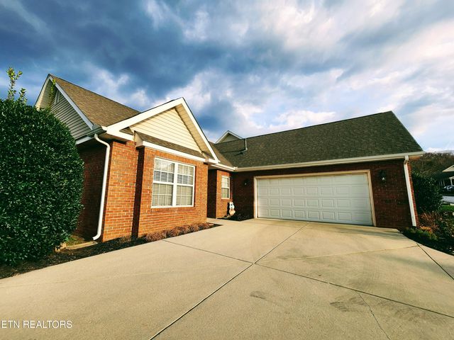 7038 Winter Oaks Way, Knoxville, TN 37918