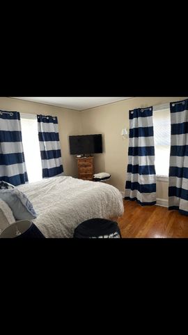 44 N Spring Avenue, La Grange, IL 60525