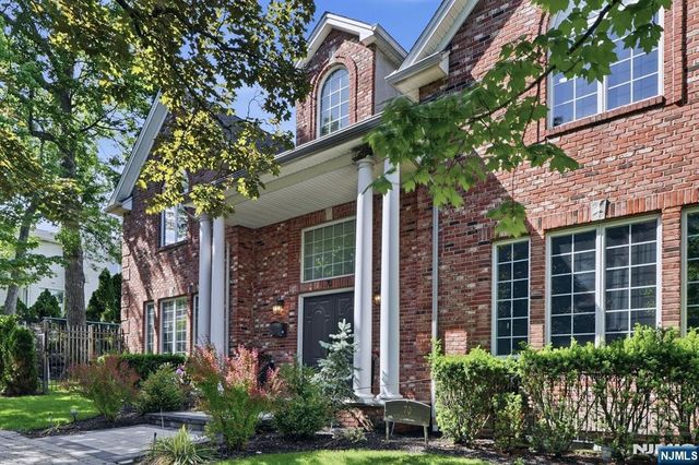 70 Mcelroy Avenue, Fort Lee, NJ 07024