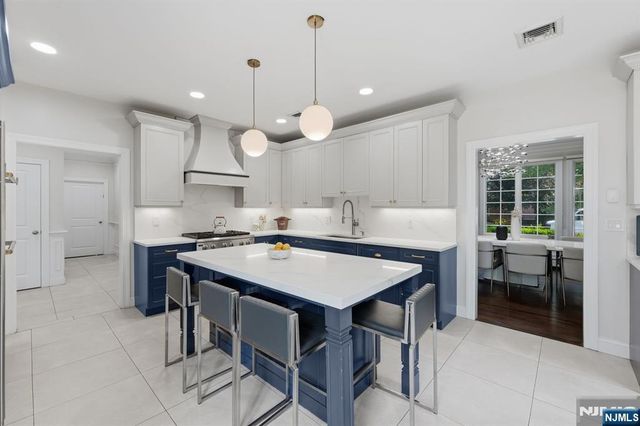 70 Mcelroy Avenue, Fort Lee, NJ 07024