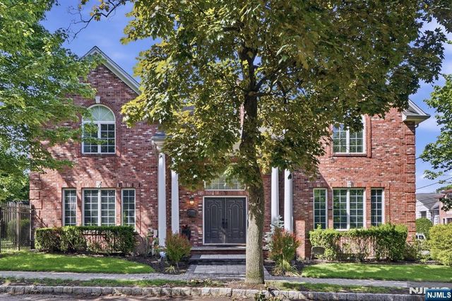 70 Mcelroy Avenue, Fort Lee, NJ 07024