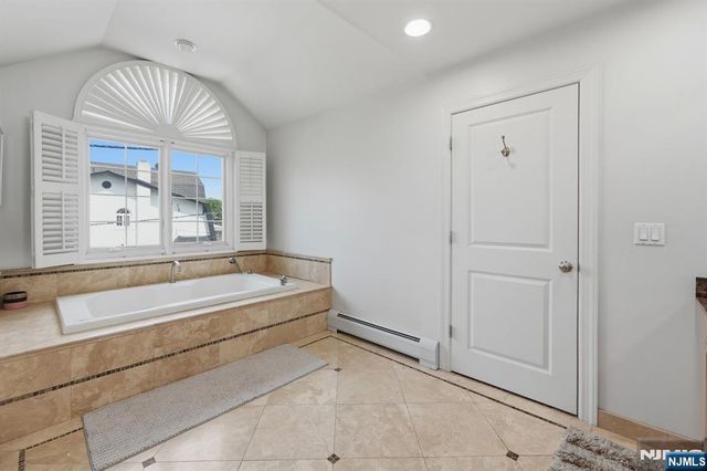 70 Mcelroy Avenue, Fort Lee, NJ 07024