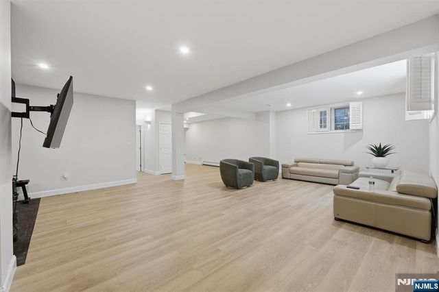 70 Mcelroy Avenue, Fort Lee, NJ 07024