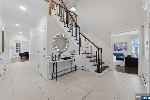 70 Mcelroy Avenue, Fort Lee, NJ 07024