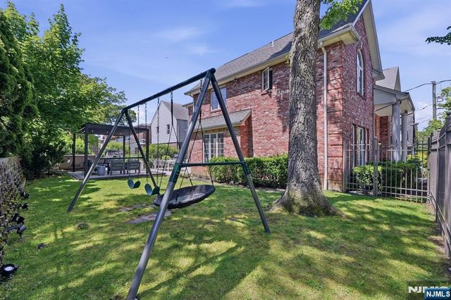 70 Mcelroy Avenue, Fort Lee, NJ 07024