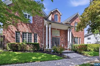 70 Mcelroy Avenue, Fort Lee, NJ 07024