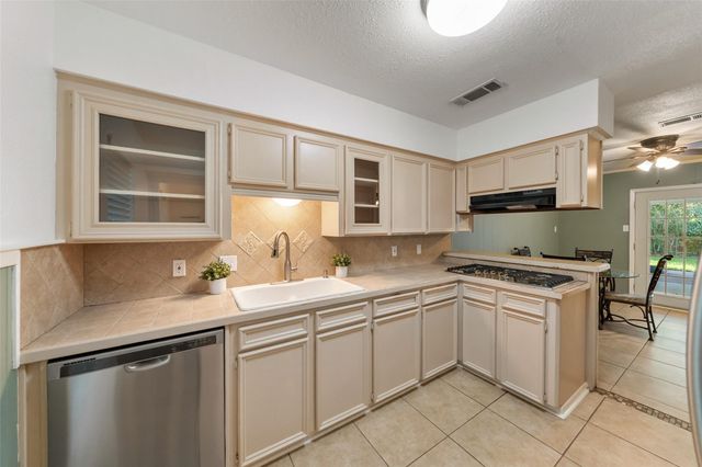 1616 Alta Vista Drive, Alvin, TX 77511