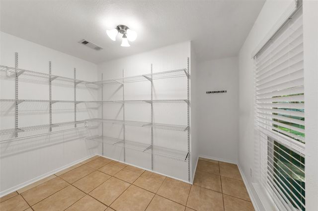 1616 Alta Vista Drive, Alvin, TX 77511