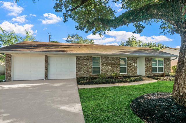 1616 Alta Vista Drive, Alvin, TX 77511
